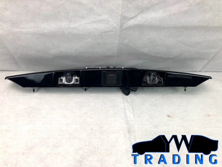 2009 2014 oem Yukon  XL 1500 2500  black lift gate w/camera - 22759913 #2 - Image 3 of 4