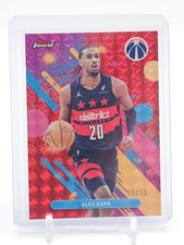 ALEX SARR 2025-26 TOPPS FINEST RED GEOMETRIC ROOKIE /10 #59 WIZARDS Q4832