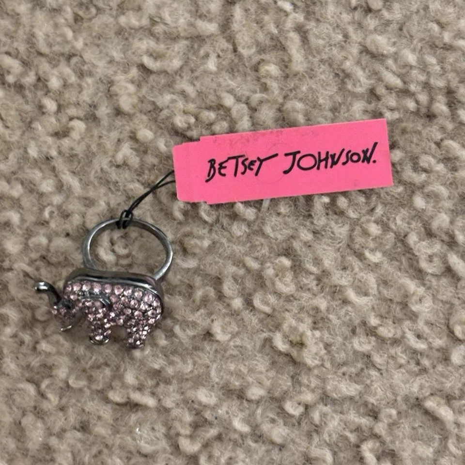 Anillo de elefante Betsey Johnson con pedrería rosa nuevo Foto 4 de 4