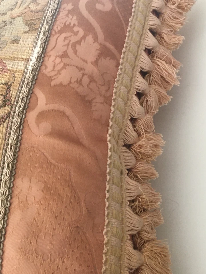 VINTAGE TAPESTRY  PILLOW COURTING COUPLES  17"BY25" GIMP FRINGE ENDS STUNNING - Image 4 of 4