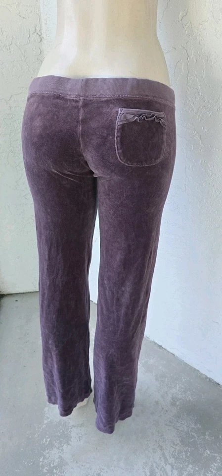 Pantalones acampanados de terciopelo vintage Y2K Juicy Couture tiro bajo mediano 33" entrepierna púrpura 