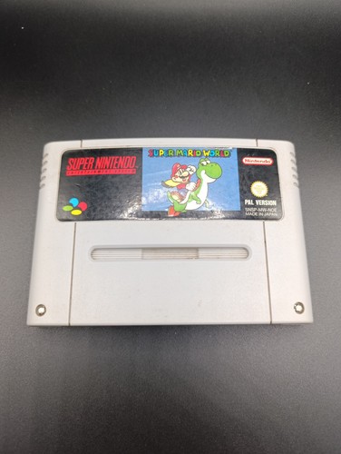 Super Mario World (Super Nintendo) SNES