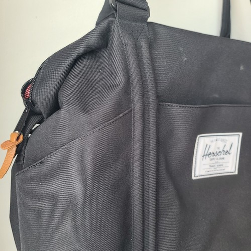 Herschel Supply Company Black Duffel Bag Minimalist Design Laptop Work School - Afbeelding 8 van 9
