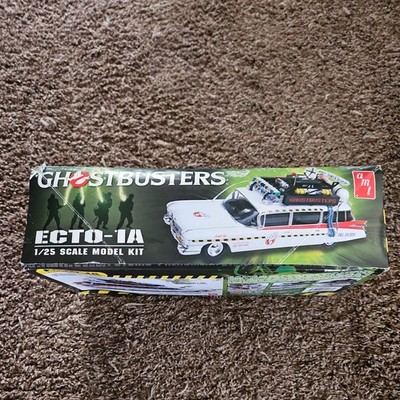 AMT Ghostbusters ECTO-1 A -- 1/25 Scale Car Model Kit - New OPENED