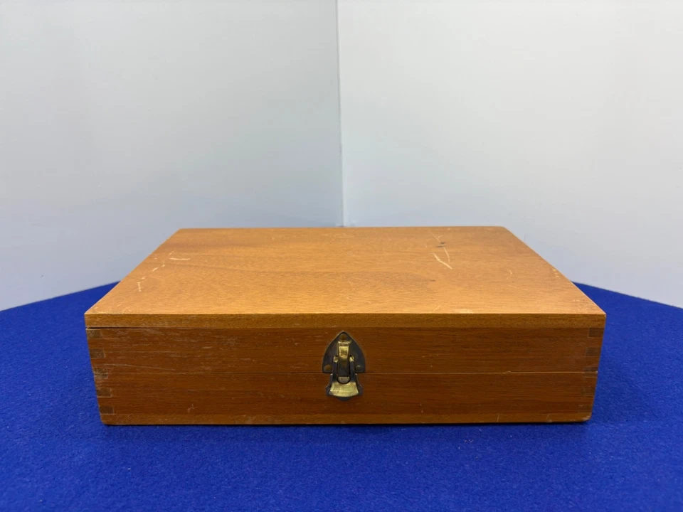 Vintage Smith & Wesson Premium Wooden Presentation Case Model 25 4" Barrel - Image 3 of 4