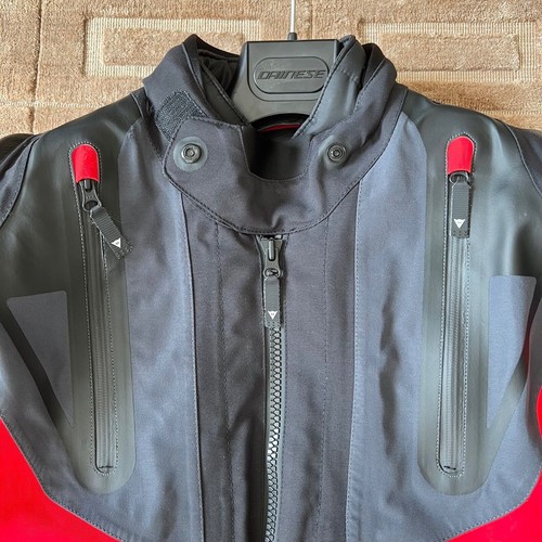 Dainese Men's Sport Master GORE-TEX Jacket Size 50 - $800 - Excellent Condition - Picture 5 of 9
