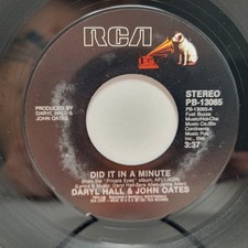 Hall Oates Did It In A Minute / Head Above Wate 7" 45rpm M- Vinyl 80's Record 45