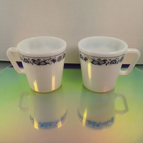 2 Vintage PYREX Old Town Blue Onion Mugs Cups 1410 Milk Glass Diagonal Handle