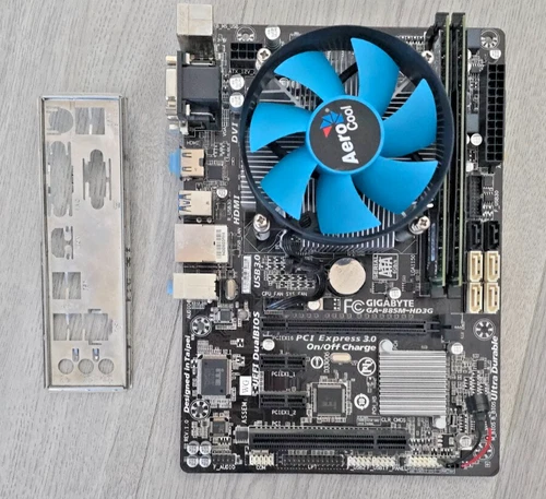 GA-B85M-HD3G Mainboard + Intel i5-4570 + 16GB RAM + I/O-Blende