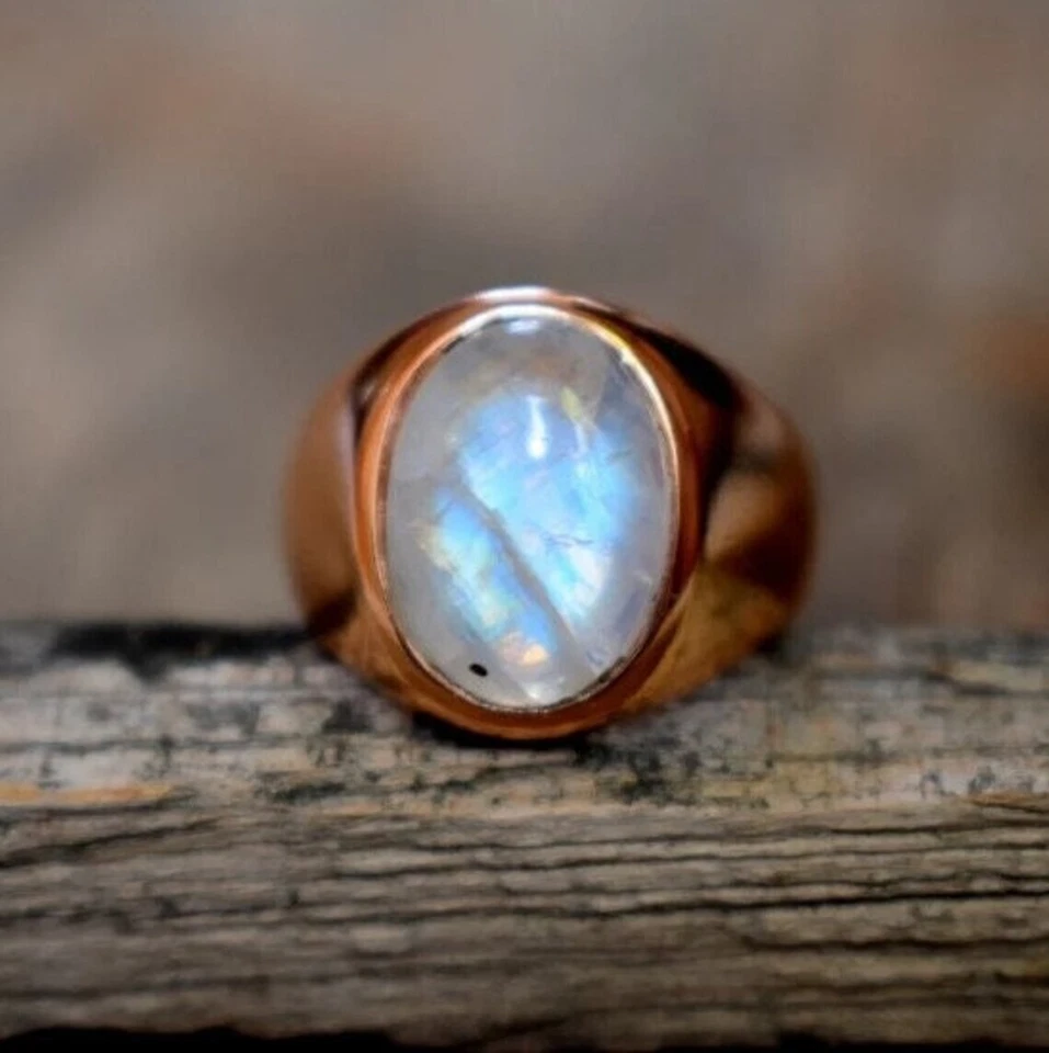 Anillo de piedra lunar arco iris natural para hombre anillo de oro para hombre anillo de sello de piedra lunar de fuego azul Foto 4 de 4