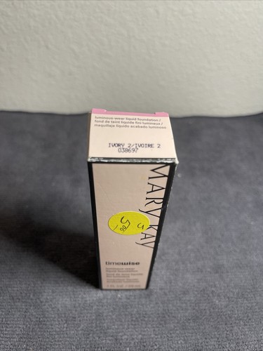 Mary Kay TimeWise Ivory 2 Luminous-Wear Liquid Foundation Normal to dry skin