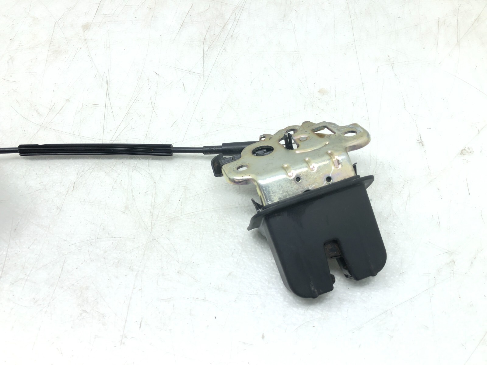 2014-2018 BENTLEY FLYING SPUR REAR TRUNK LID LOCK LATCH RELEASE OPENER HANDLE OE