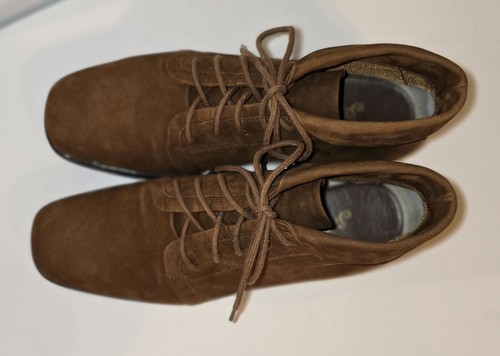 St Johns Bay Suede Leather Ankle Boots Sz 7 Cognac Lace Up Low Heel Fall Country - Picture 14 of 22
