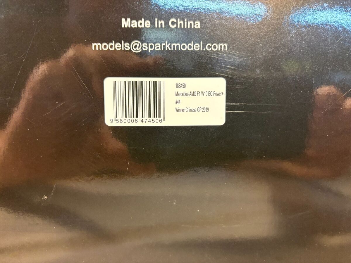Mercedes-AMG F1 W10 Chinese GP 2019 #44 LEWIS HAMILTON 1/18 Mercedes-AMG F1 W10 Chinese GP 2019 #44 LEWIS HAMILTON 1/18