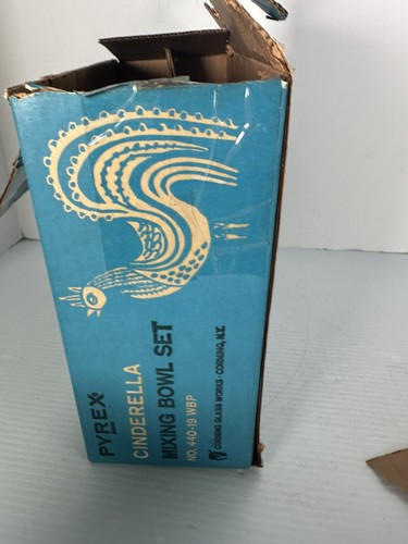 Pyrex Amish Turquoise Teal Butterprint Cinderella Nesting Mixing Bowls Set of 4 - Picture 20 of 20
