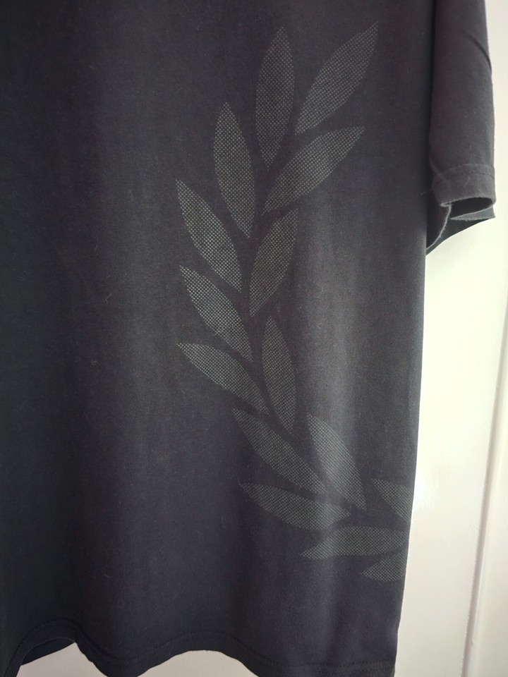 FRED PERRY Mens Vintage Black TShirt With Print SIZE UK LARGE eBay