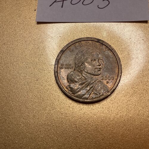 2000 P One Dollar Sacagawea Coin Raised Edge And Feathers A003 - Picture 3 of 8