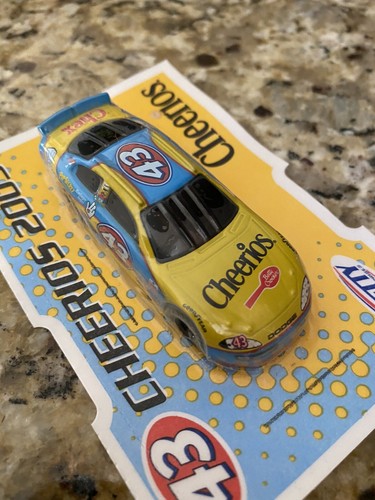 2003 Nascar Cheerios Racing Promo Car #43 Petty Enterprises 1/64 Die-cast - Picture 4 of 5
