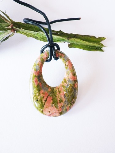 SCHMUCK-STCK EPIDOT UNAKIT HEIL TROPFEN ANHÄNGER NEU - Bild 1 von 2