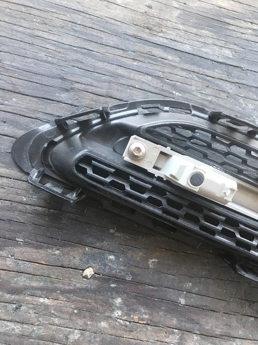 2011-2014 BMW M5 Left Side Fender Grille vent OEM!! L51.13-7903879 - Picture 5 of 12
