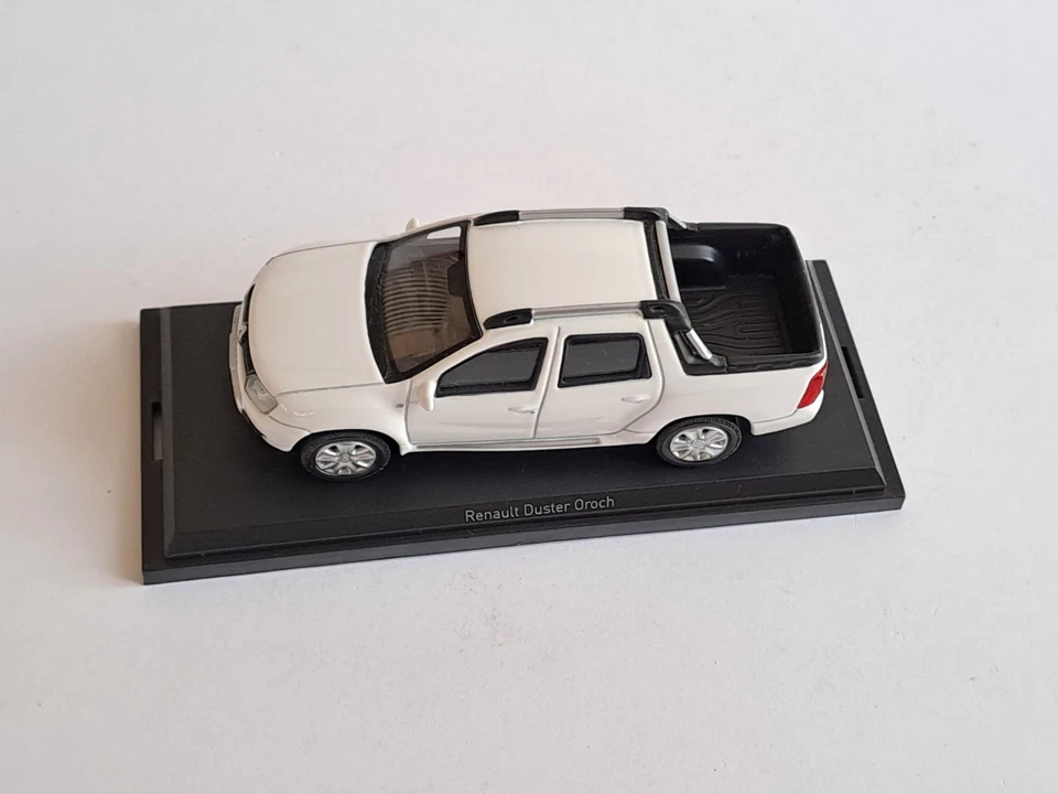 Norev 1/43 511317 Renault Duster Oroch 2015 White - Immagine 3 di 4