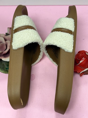 $65-NEW-Michael Kors-Women-Ivory color Slip in Sandals.Sz-7M,Vietnam. - Picture 3 of 12