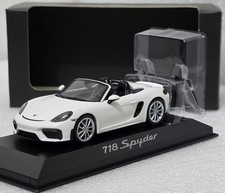 Porsche 718 (982) Boxster Spyder 2019 White 1:43 Minichamps WAP 020 210 0K (14)