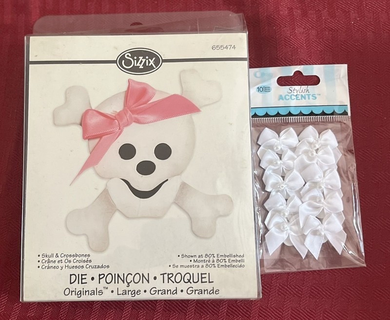 Sizzix  Die Cross & Crossbones RETIRED come with Free stick on Flowers 3 packs