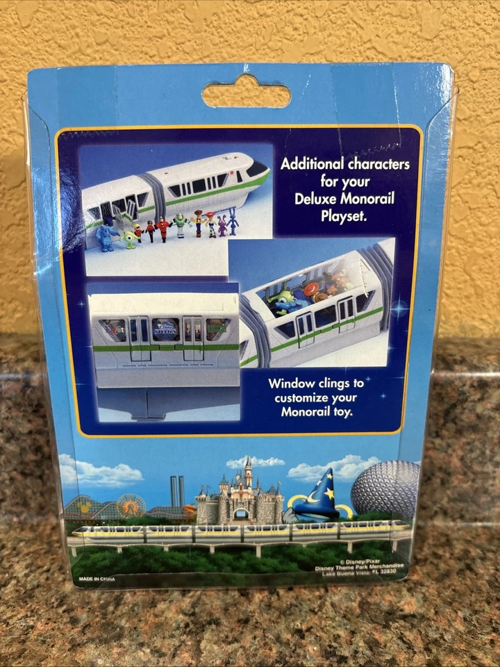Juego de Monorriel Disney Personajes Miniatura Serie Pixar Toy Story Monsters Inc Foto 2 de 2