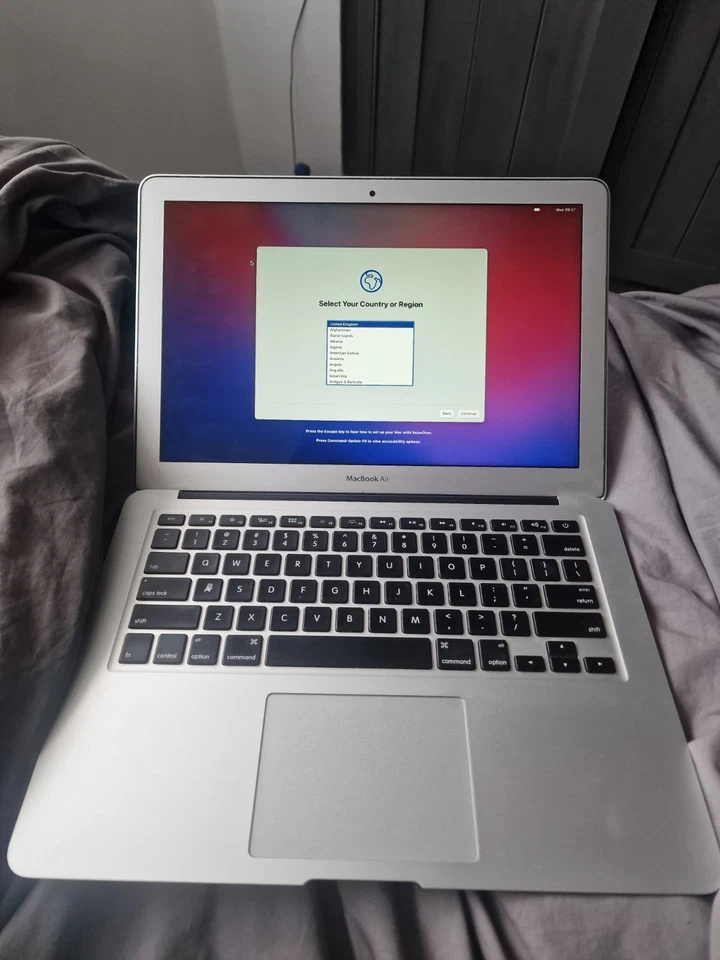 Apple MacBook Air 13" 2017 · i5 · 8GB · 120GB, photo 1 of 5