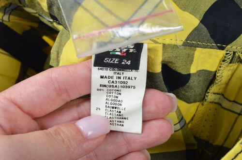 Vintage Miss Sixty Y2K karierte gelbe Mini plissierte Rackel Shorts Größe 24 - Bild 10 von 10