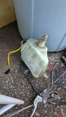 2006 Kymco People's 50 Scooter Oil Reservoir