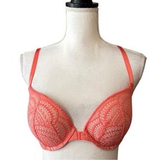 Victoria’s Secret Very Sexy Lace Push Up Bra Women’s Sz 32DD Coral