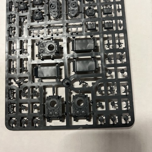 Warhammer Epic Legions Imperialis 3 PREDATOR SQUADRON Tanks NOS ships in a box! - Picture 3 of 4