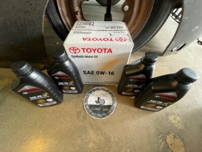 4) Genuine Toyota / Lexus 0w16 Motor Oil Quarts 00279-16QTE