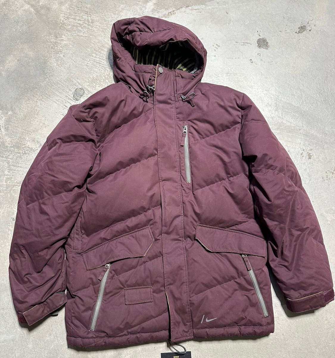 Nike 800 Fill Down Snowboard Jacket Men's Size L 425050-675