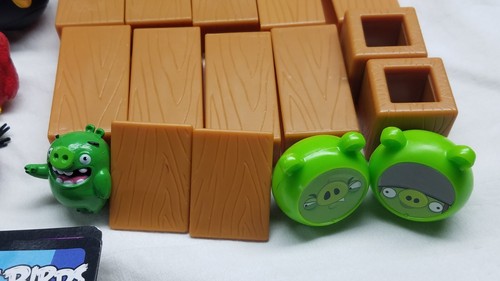 Used 2011 Angry Birds game replacement pieces and playing cards Mattel - Picture 8 of 9