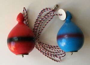 Vintage Trompo Royal Champion Wood Top W String Unused Red Or Blue Ebay - blue champion scarf roblox