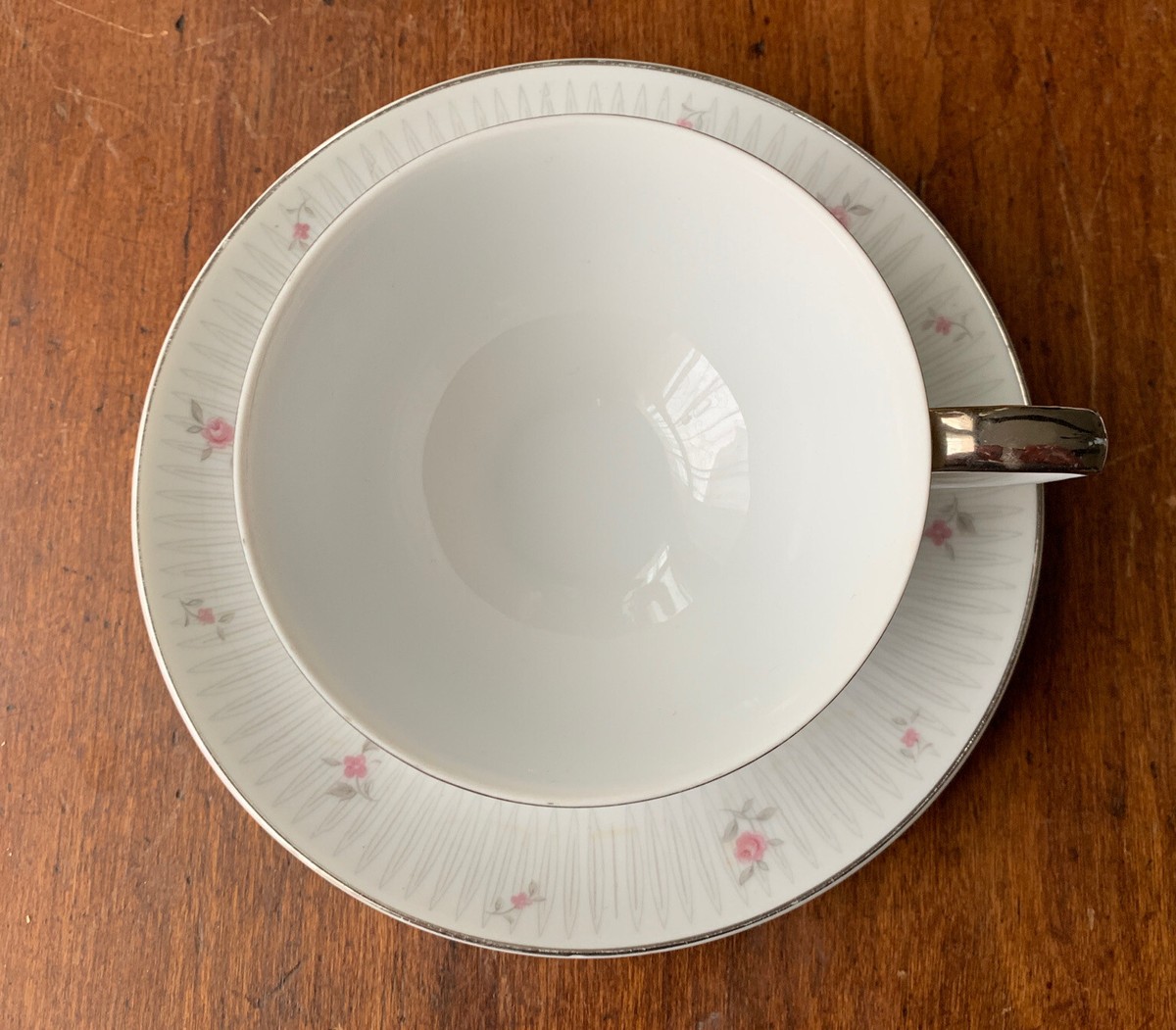 6 - Mikasa Japan AMY #8440 - 7 Piece Place Setting Silver Trim