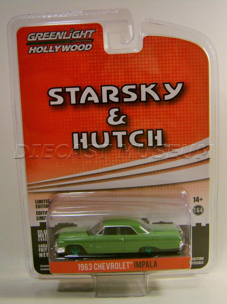 グリーンライト　 1963 Chevrolet Impala チェイス 1963 Chevrolet Impala Lowrider Green Metallic with Graphics