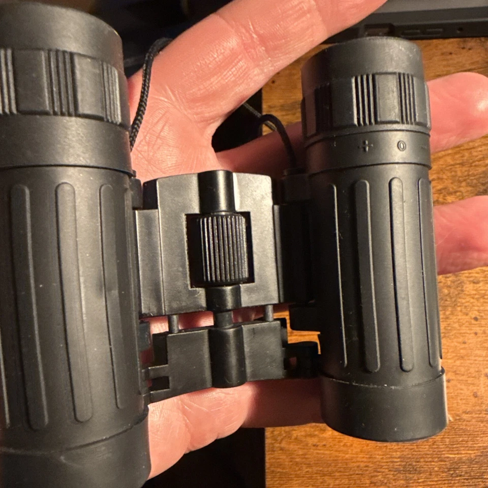 Celebrity X Cruises Binoculars Compact 8x21 Small Lightweight W/ Pouch - Image 4 of 4