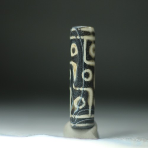 Tibetan Old Dzi Agate Bead "9Eyed" Amulet Pendant from Tibet 33328 - Picture 4 of 5