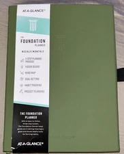 AT-A-GLANCE Green Foundation Weekly/Monthly Planner, 5-1/2" x 8-1/2"
