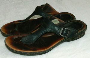simple brand sandals