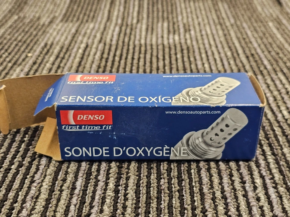Sensor de oxígeno Denso 234-4048 para Toyota Highlander 2001-2003 2x2 Foto 2 de 4