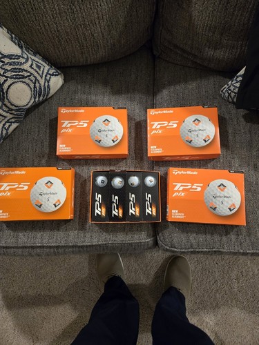 Taylormade TP5 Pix Golf Balls (5 Dozen) - Picture 3 of 3