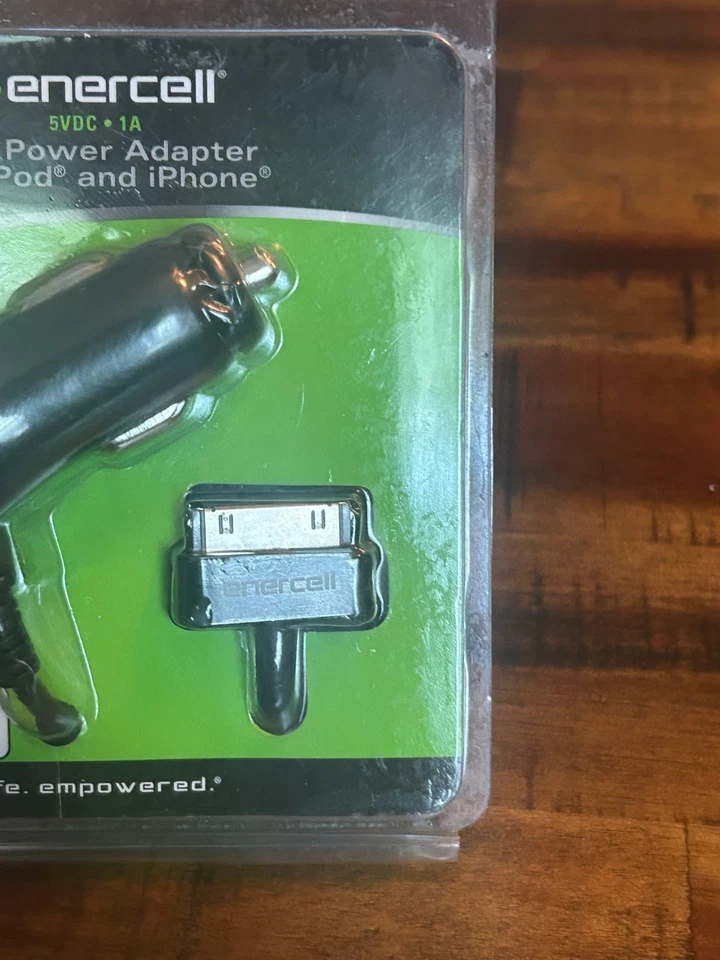 iPhone/iPod 30 Pin  5VDC 1A Car Power Adapter - Enercell 2730694 - Image 4 of 4