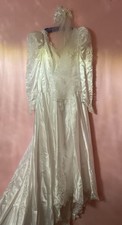Vintage 80s 90s Long Train Wedding Gown Long Train Beads  Lace, medium 