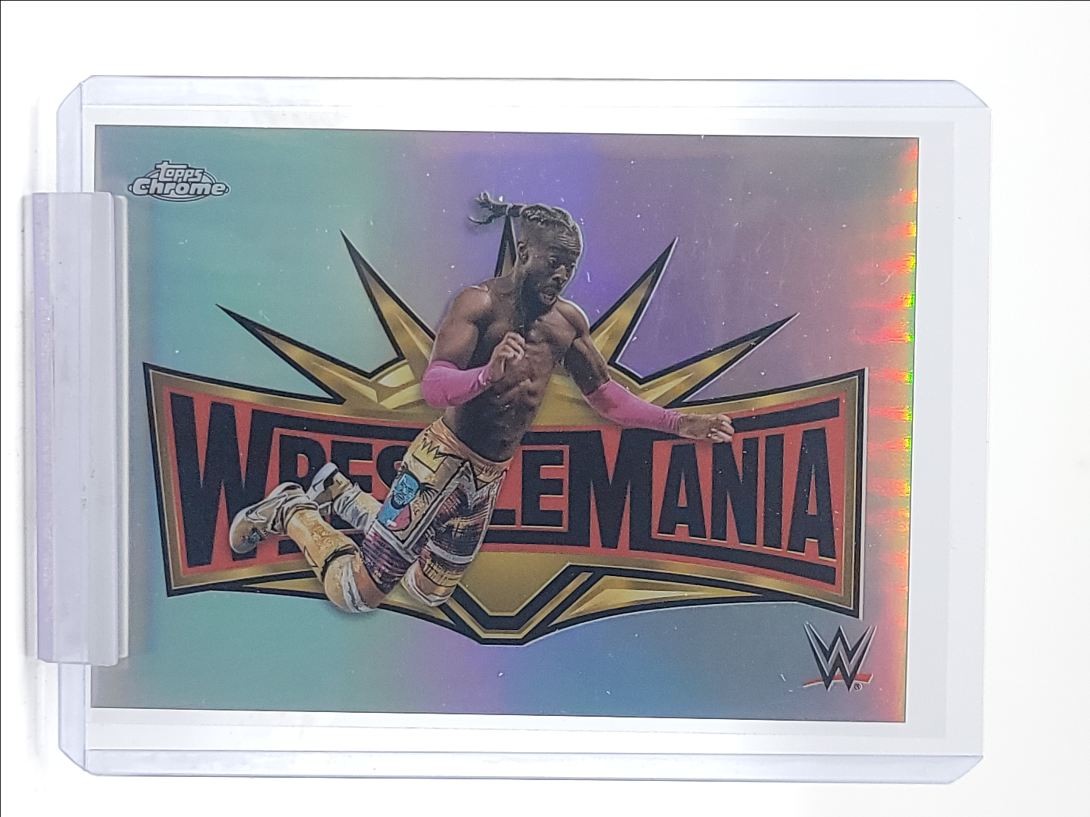 KOFI KINGSTON 2025 TOPPS CHROME WWE WRESTLEMANIA REFRACTOR Q2277