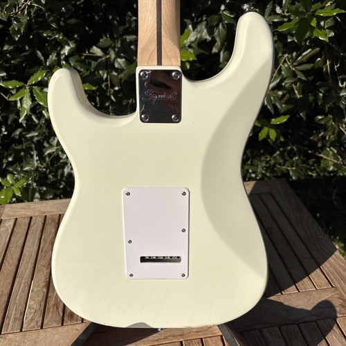 Fender Squier Stratocaster 6-String Electric Guitar Cream - Picture 19 of 24